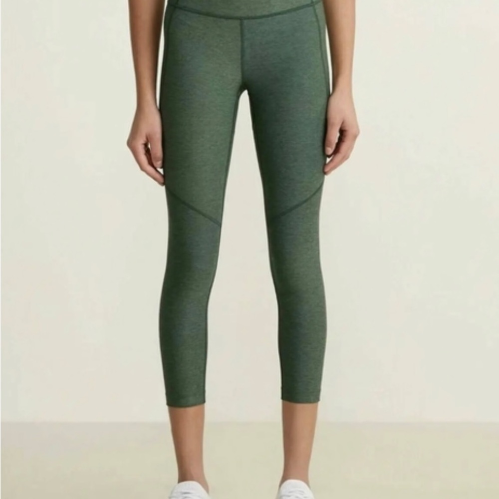 Outdoor voices warmup 3/4 leggings NWOT